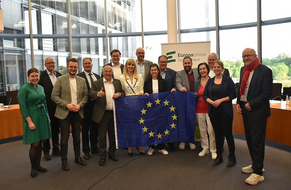 csm_2022.05.11_Konstituierung_der_Europa-Union_Parlamentariergruppe_im_20._Deutschen_Bundestag_Copyright_Europa-Union_Deutschland_e.V._8c0df410df csm_2022.05.11_Konstituierung_der_Europa-Union_Parlamentariergruppe_im_20._Deutschen_Bundestag_Copyright_Europa-Union_Deutschland_e.V._8c0df410df
