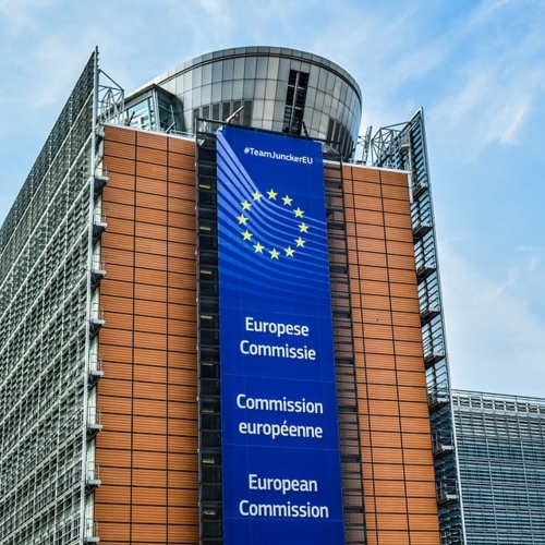 UNGARN SOLLEN 7,5 MILLIARDEN EURO ENTZOGEN WERDEN - Die Europäische Kommission schlägt vor, Ungarn aufgrund von Korruptionsvorwürfen, 7,5 Milliarden Euro EU Gelder zu streichen